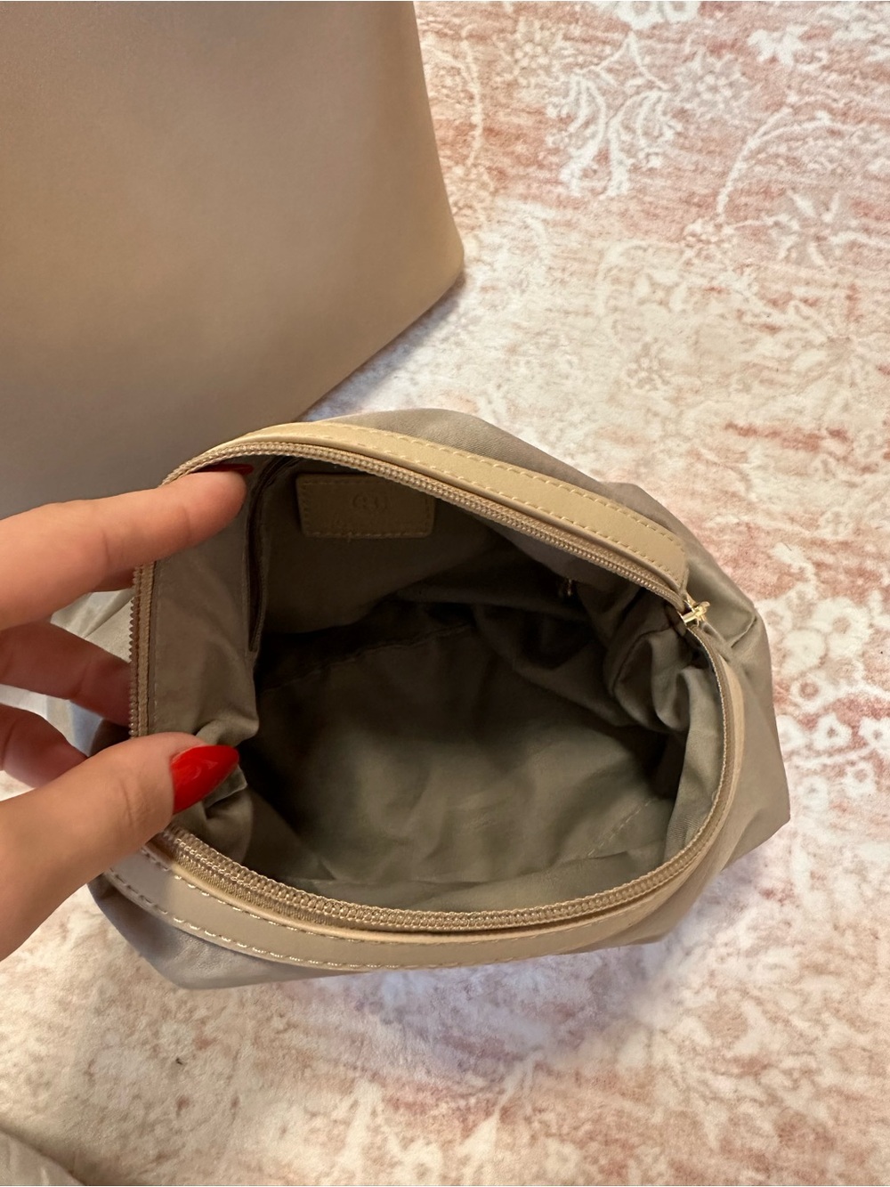 Like New 🤎 Vegan Leather Bostanten Bucket Bag - Picture 11 of 16